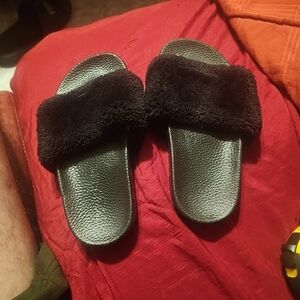 Girls Faux Fur Slides  Color Black Sz 11